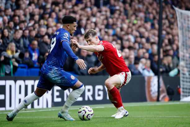 着决定性作 着决定性作