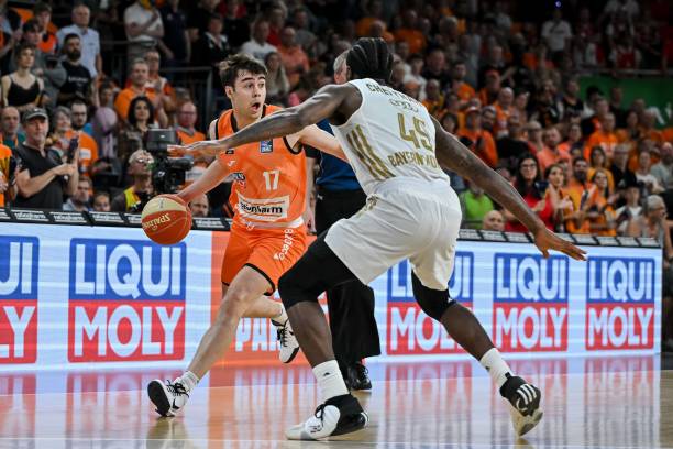 更是一个涉 更是一个涉